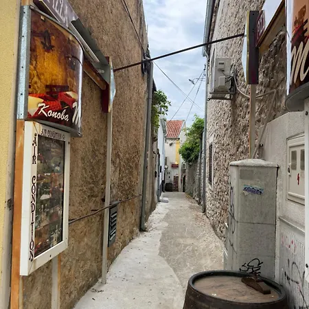 Art Διαμέρισμα *